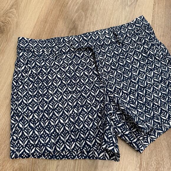 Anthropologie Level 99 Shorts Women's Size 28 Blue White Flat Front Chino Shorts - Picture 3 of 13